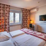 Szálloda Arion Airport 4*