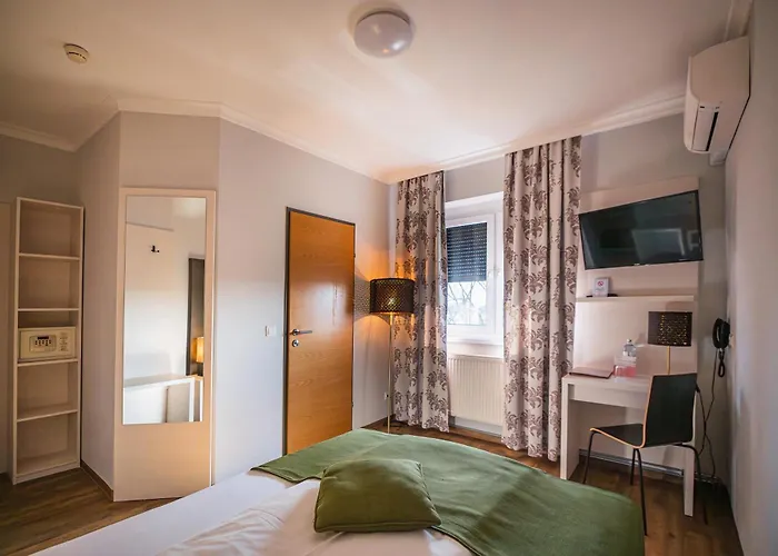 Ξενοδοχείο Arion Airport 4*