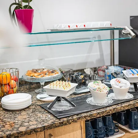 Arion Airport מלון שווכאט