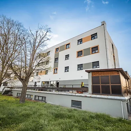 Arion Airport Szálloda