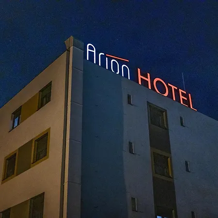 מלון Arion Airport