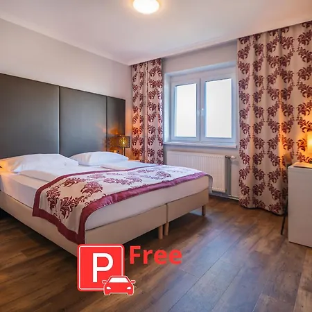 Hotel Arion Airport 4*