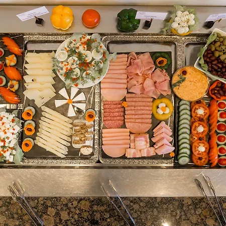 מלון Arion Airport שווכאט