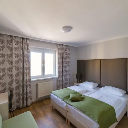 Arion Airport 4* שווכאט