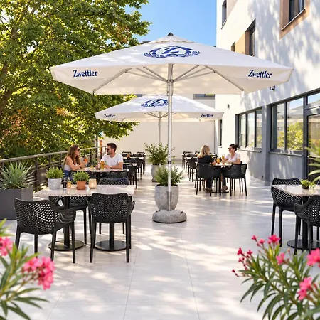 Arion Airport Hotel 4*