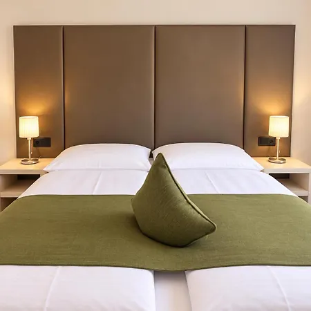 Arion Airport Hotel 4*