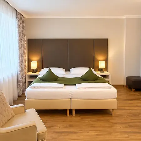Arion Airport 4*