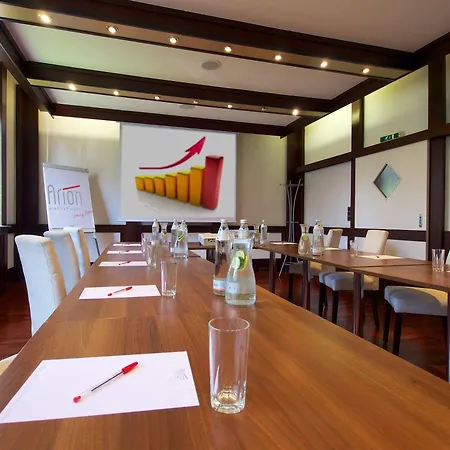 Hotel Arion Airport 4*