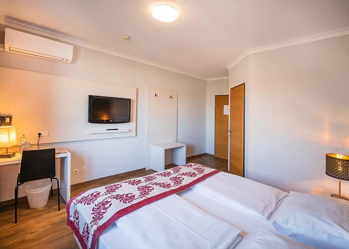 Szálloda Arion Airport 4*